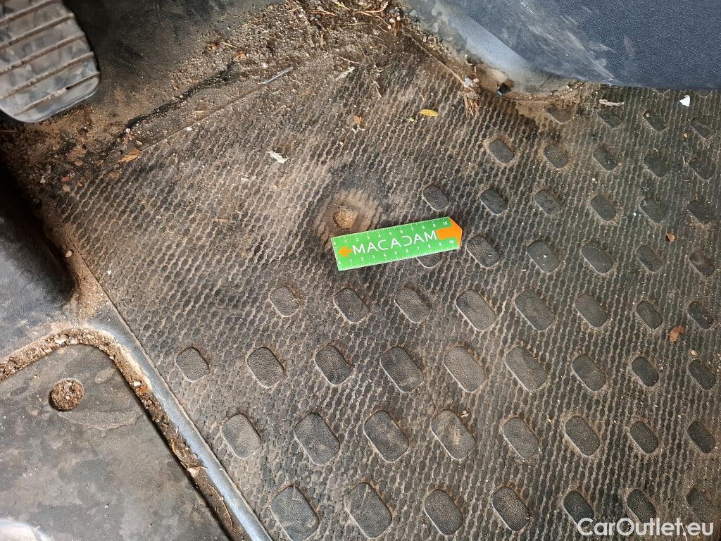  Renault  Trafic RENAULT  / 2019 / 4P / Fourgon tole FG GCF L1H1 1000 dCi 120 #19