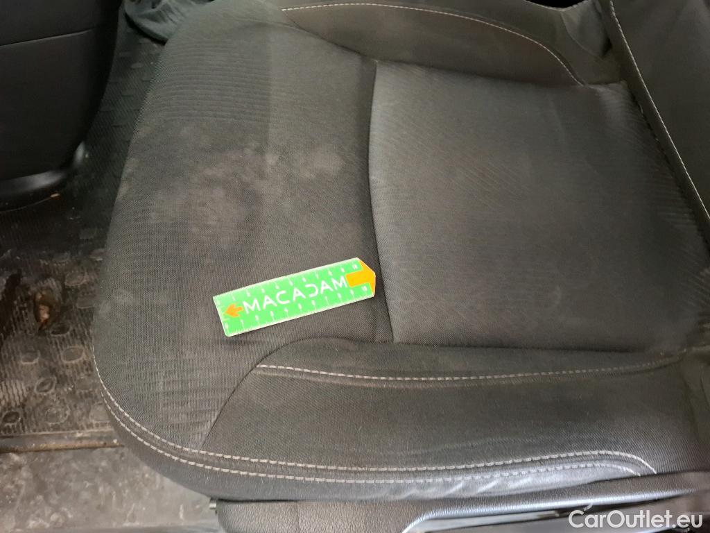  Renault  Trafic RENAULT  / 2019 / 4P / Fourgon tole NV FG GCF L2H1 1300 dCi 95 #38