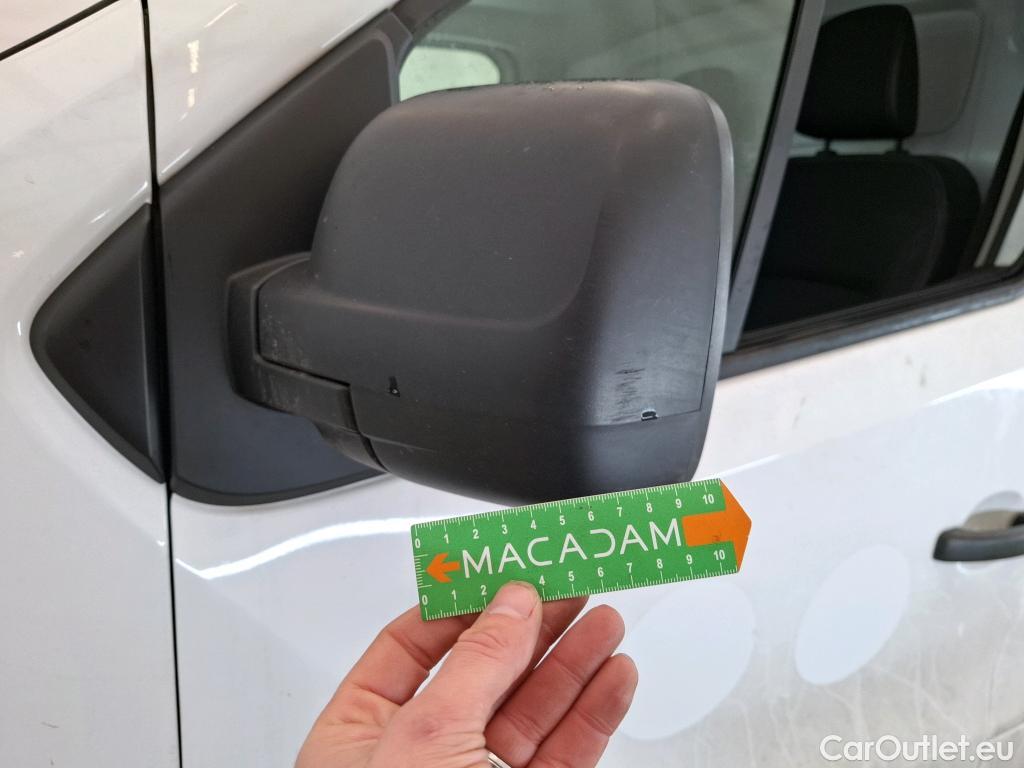  Renault  Trafic RENAULT  / 2019 / 4P / Fourgon tole FG GCF L1H1 1000 dCi 120 #29