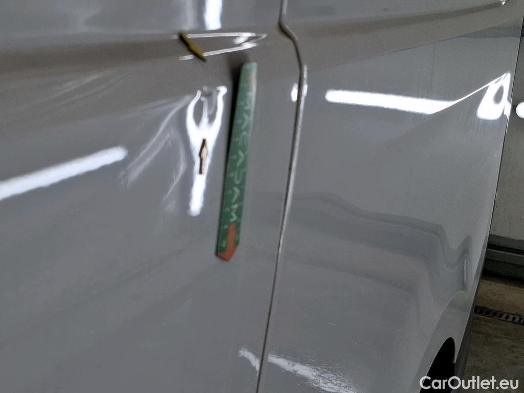  Renault  Trafic RENAULT  / 2019 / 4P / Fourgon tole NV FG GCF L2H1 1300 dCi 95 #26