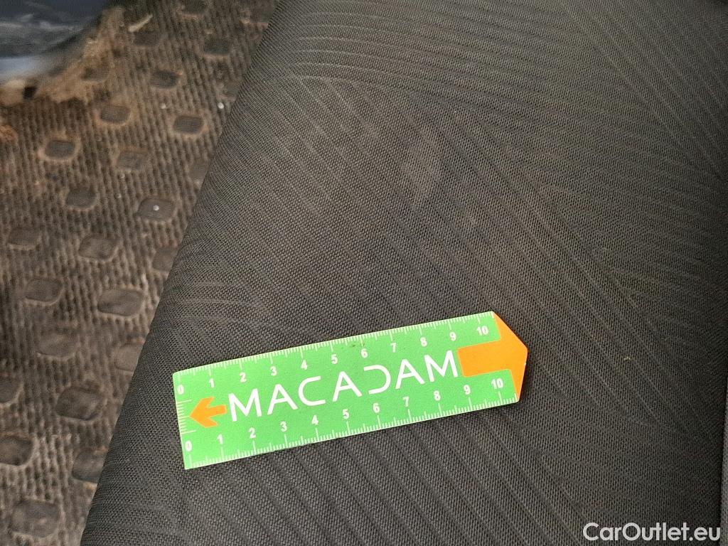  Renault  Trafic RENAULT  / 2019 / 4P / Fourgon tole FG GCF L1H1 1000 dCi 120 #28