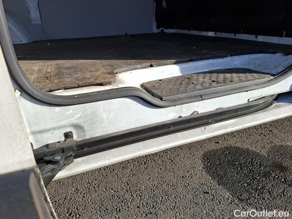  Renault  Trafic RENAULT  / 2019 / 4P / Fourgon tole FG GCF L1H1 1000 dCi 120 #40