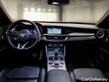  Alfa Romeo   STELVIO ALFA ROMEO / 2017 / 5P / SUV 2.0 T 280 CV VELOCE AT8 Q4 #3