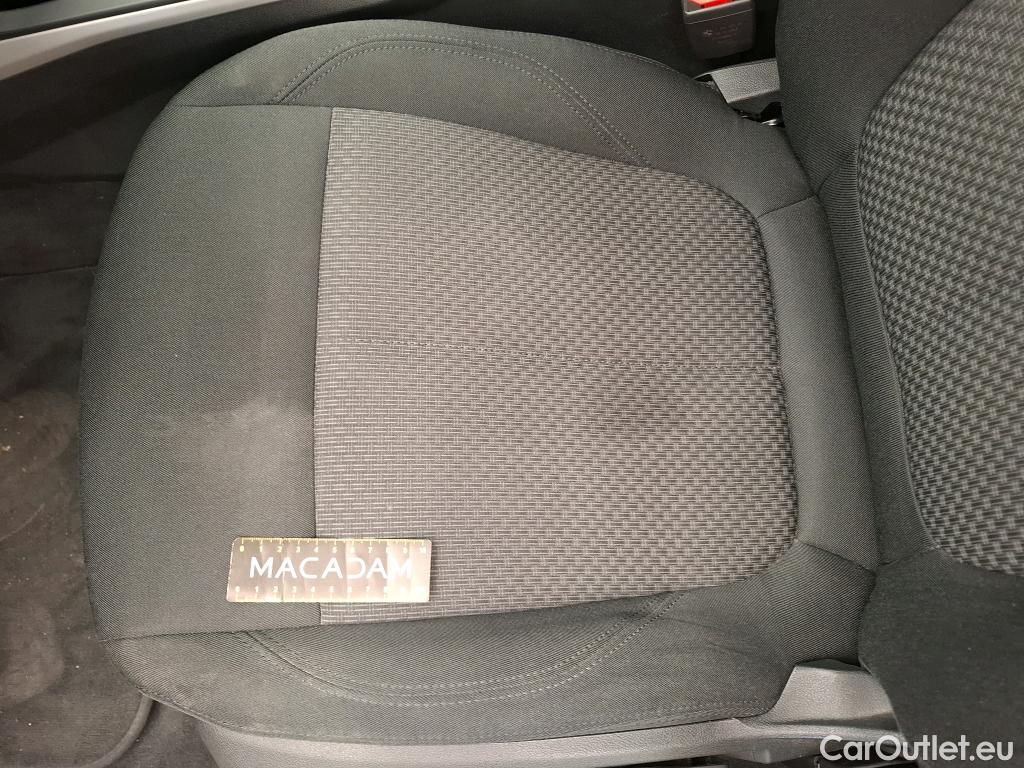  Bmw  Serie 1 BMW Série 1 / 2019 / 5P / Berline 116i Business Design #6