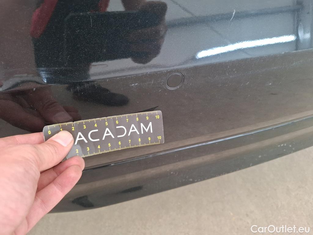  Bmw  Serie 1 BMW Série 1 / 2019 / 5P / Berline 116i Business Design #4