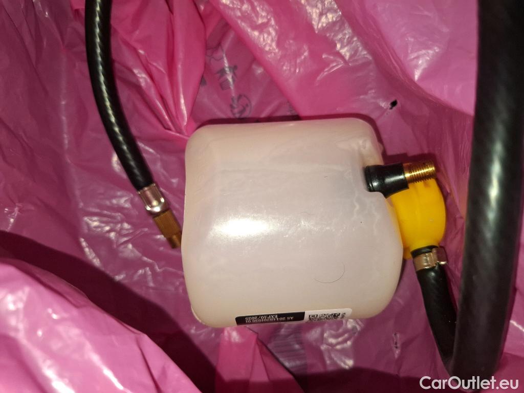  DS  DS7 DS DS 7 Crossback / 2017 / 5P / SUV PureTech 130 Auto PERFORMANCE Line #9