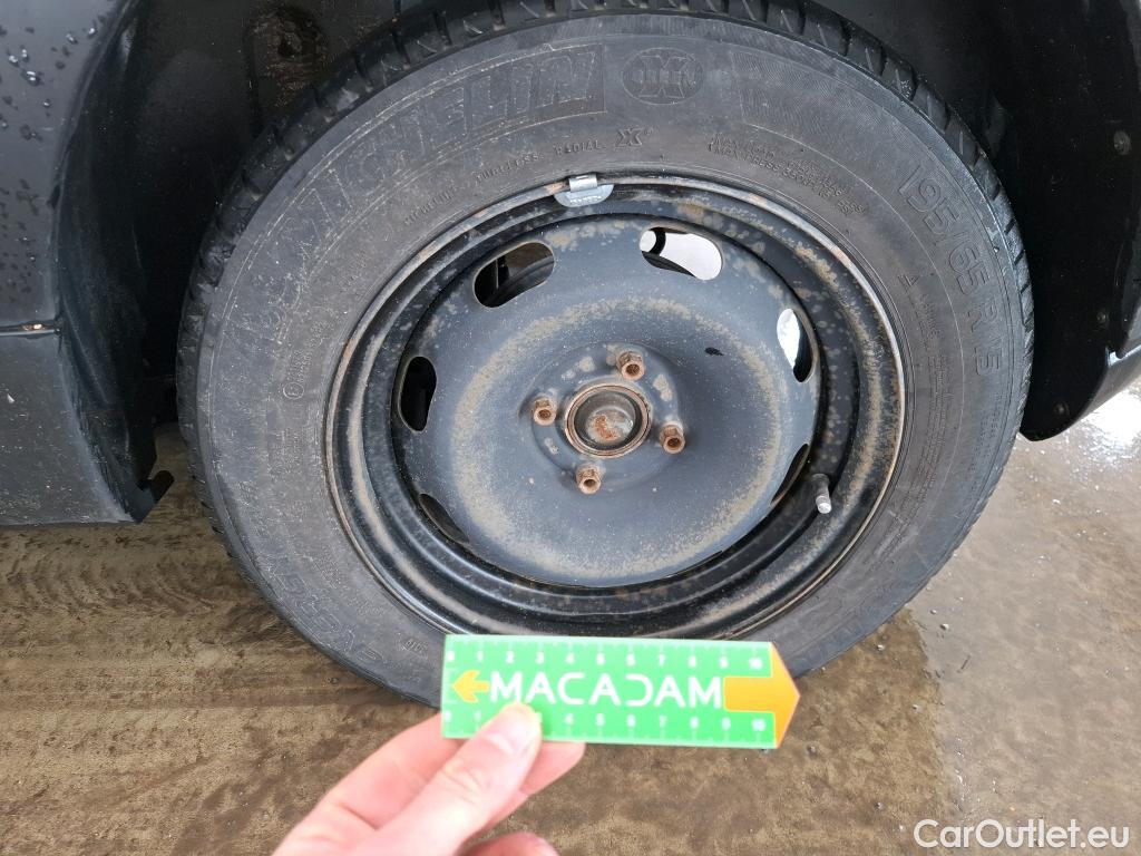  Citroen  C3  Feel 1.2 PureTech 80CV BVM5 E6 #10