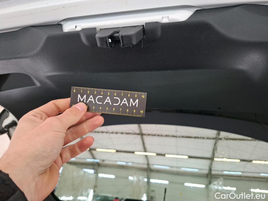  Citroen  C4  Berline Shine 1.2 PureTech 130CV BVA8 E6d #13