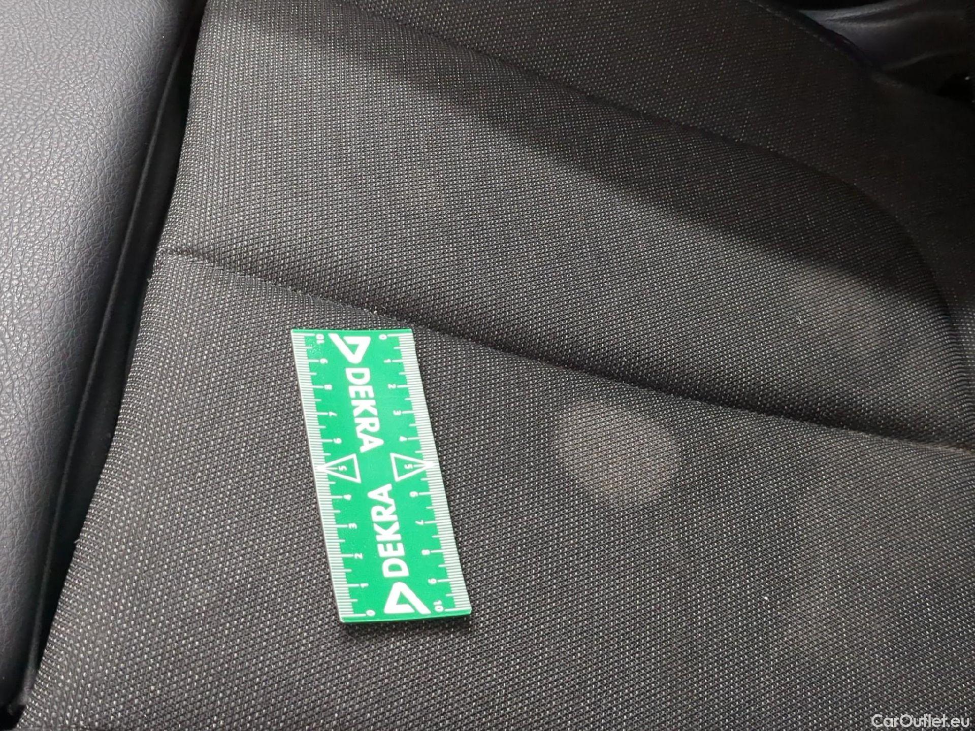  Bmw  Serie 1 Série 1 Berline 118 i Edition Sport 1.5 135CV BVA7 E6d #4