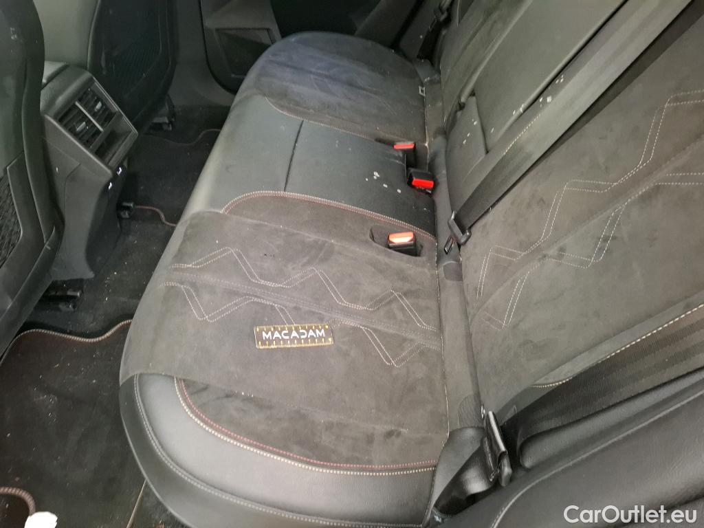  DS  DS7 DS DS 7 Crossback / 2017 / 5P / SUV E-TENSE 225 PERFORMANCE Line + #37