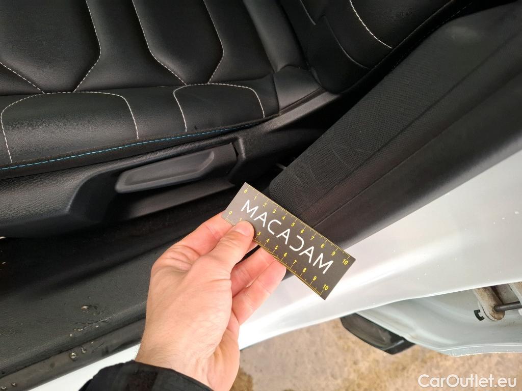  Citroen  C4  Berline Shine 1.2 PureTech 130CV BVA8 E6d #11