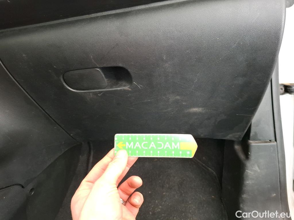  Citroen  C3  Feel Pack 1.2 PureTech 110CV BVM6 E6d #5