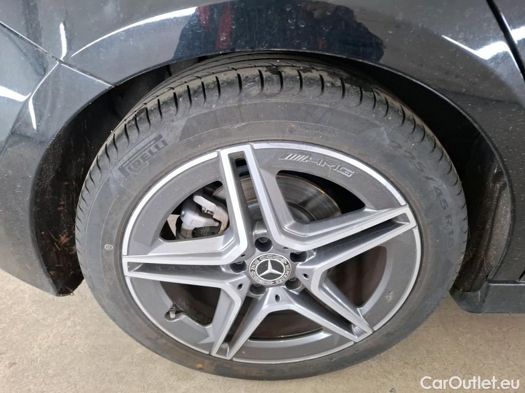  Mercedes  A-Klasse MERCEDES-BENZ Classe A Compact / 2018 / 5P / Berline A 200 AMG Line 7G-DCT #38