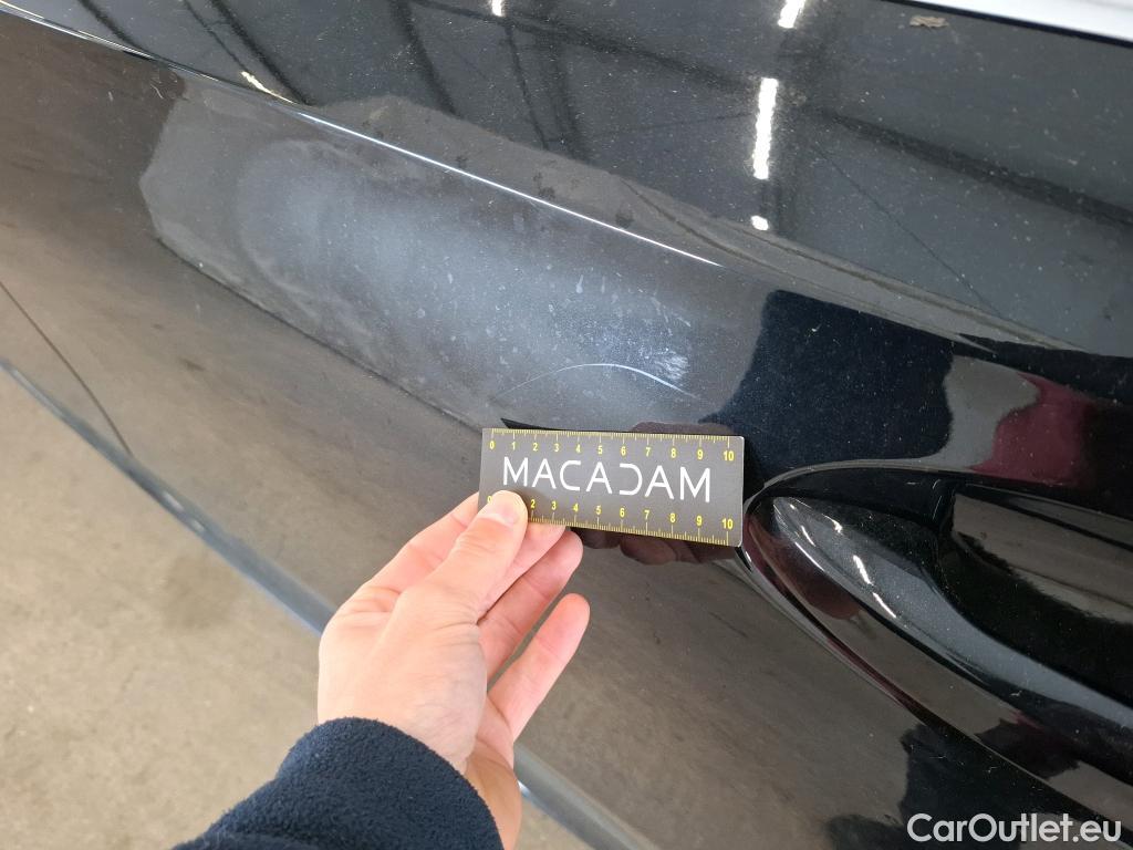  Mercedes  A-Klasse MERCEDES-BENZ Classe A Compact / 2018 / 5P / Berline A 200 AMG Line 7G-DCT #43