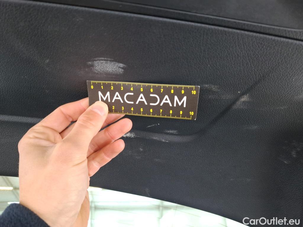  Mercedes  A-Klasse MERCEDES-BENZ Classe A Compact / 2018 / 5P / Berline A 200 AMG Line 7G-DCT #26