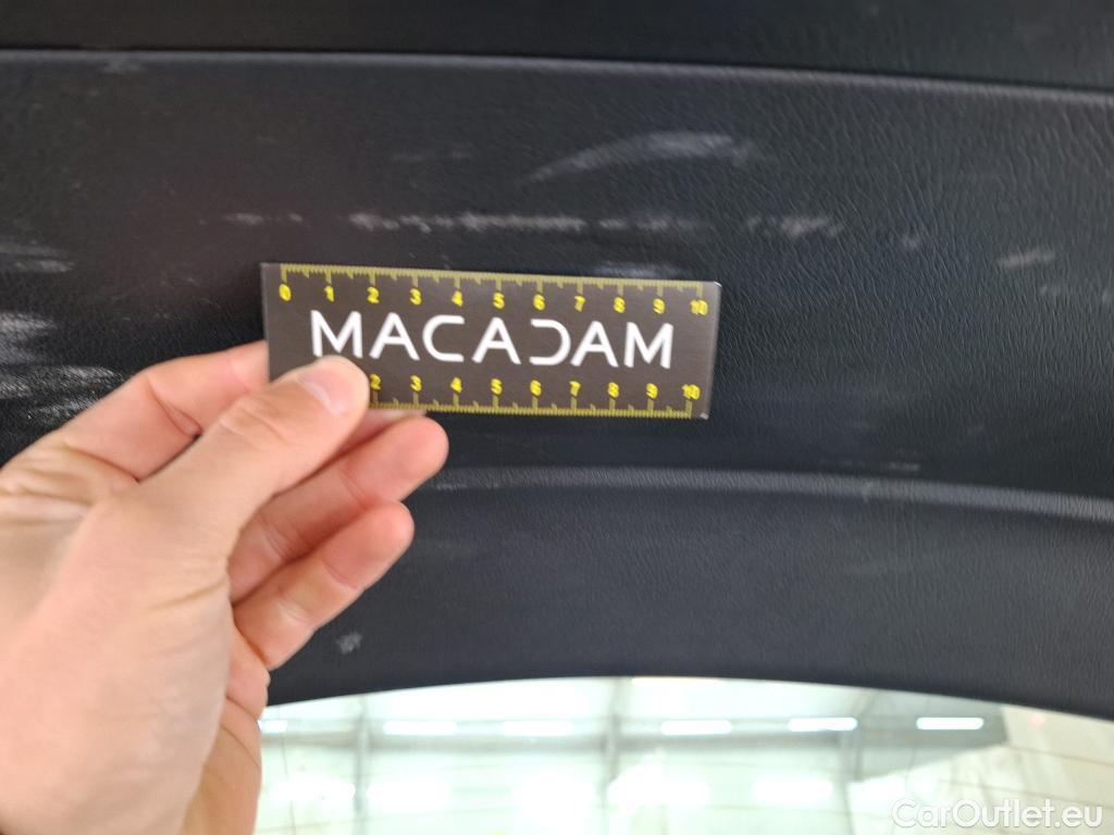  Mercedes  A-Klasse MERCEDES-BENZ Classe A Compact / 2018 / 5P / Berline A 200 AMG Line 7G-DCT #24