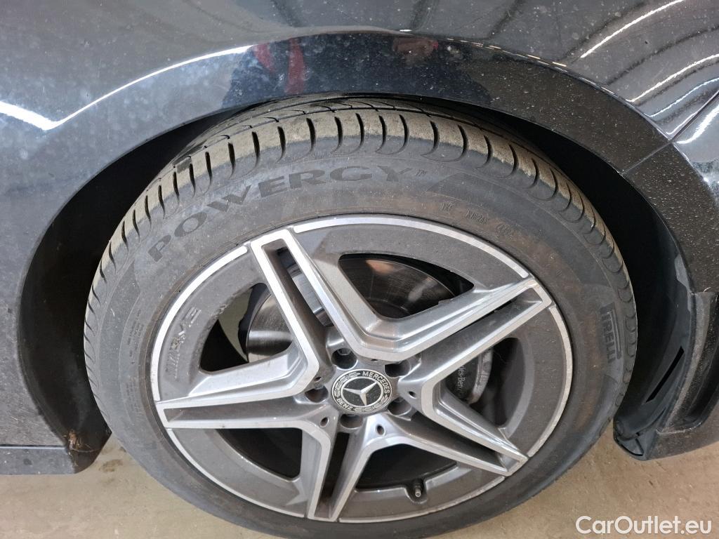  Mercedes  A-Klasse MERCEDES-BENZ Classe A Compact / 2018 / 5P / Berline A 200 AMG Line 7G-DCT #11