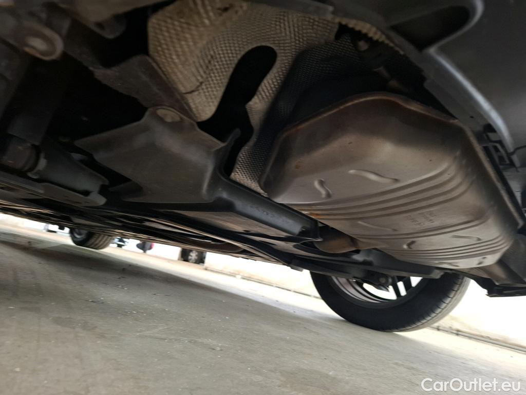  Mercedes  A-Klasse MERCEDES-BENZ Classe A Compact / 2018 / 5P / Berline A 200 AMG Line 7G-DCT #20