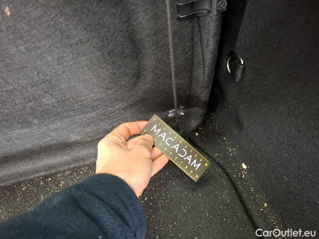  Mercedes  A-Klasse MERCEDES-BENZ Classe A Compact / 2018 / 5P / Berline A 200 AMG Line 7G-DCT #2