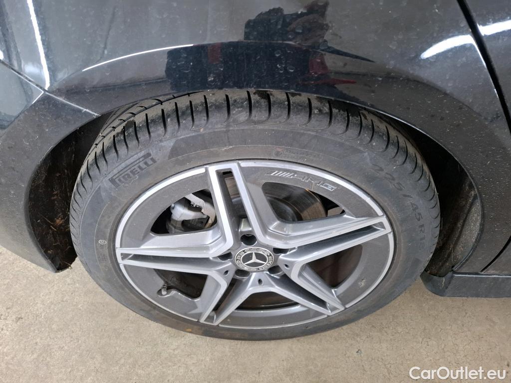  Mercedes  A-Klasse MERCEDES-BENZ Classe A Compact / 2018 / 5P / Berline A 200 AMG Line 7G-DCT #37