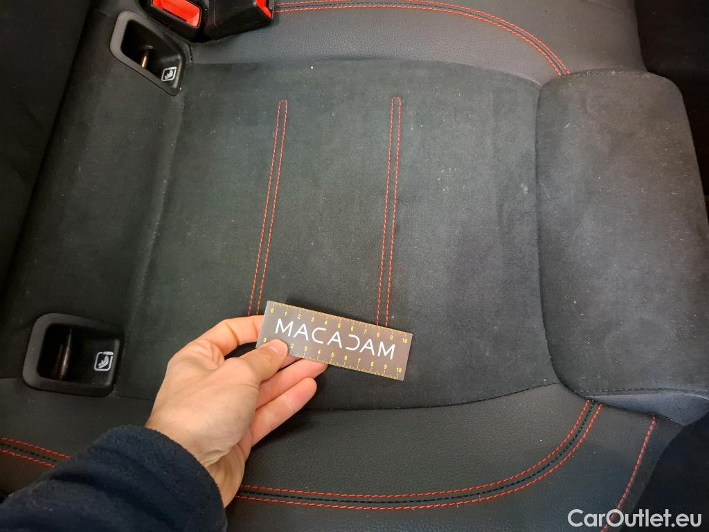  Mercedes  A-Klasse MERCEDES-BENZ Classe A Compact / 2018 / 5P / Berline A 200 AMG Line 7G-DCT #31