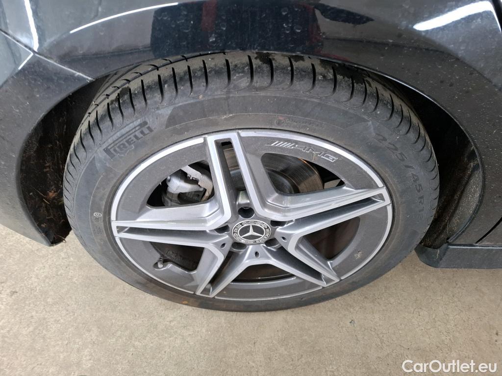  Mercedes  A-Klasse MERCEDES-BENZ Classe A Compact / 2018 / 5P / Berline A 200 AMG Line 7G-DCT #6