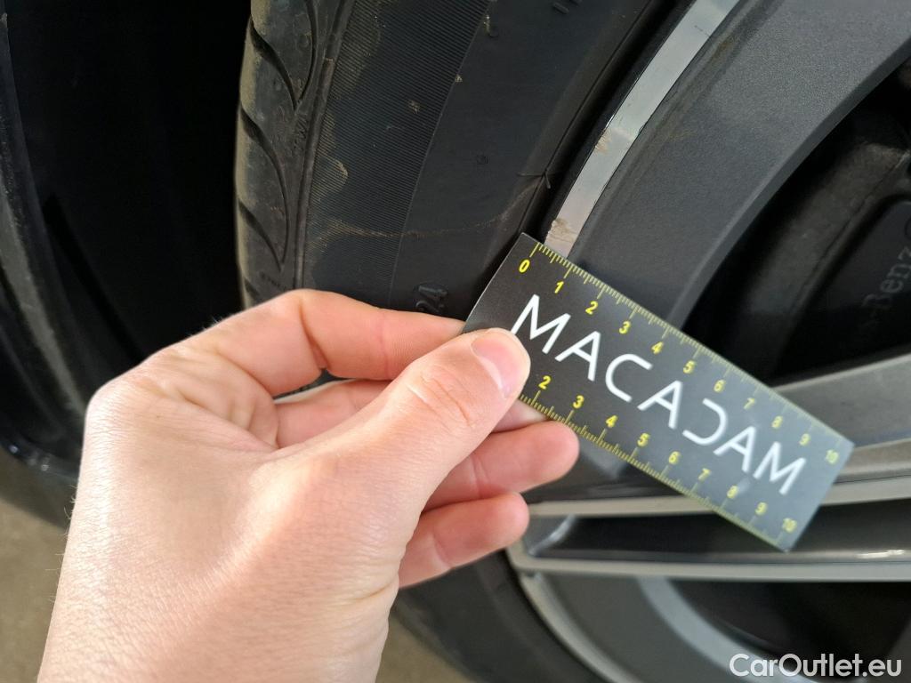  Mercedes  A-Klasse MERCEDES-BENZ Classe A Compact / 2018 / 5P / Berline A 200 AMG Line 7G-DCT #36