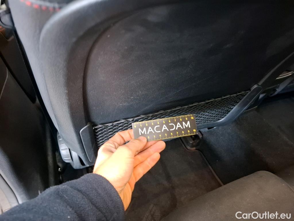  Mercedes  A-Klasse MERCEDES-BENZ Classe A Compact / 2018 / 5P / Berline A 200 AMG Line 7G-DCT #16