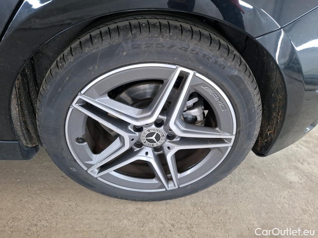  Mercedes  A-Klasse MERCEDES-BENZ Classe A Compact / 2018 / 5P / Berline A 200 AMG Line 7G-DCT #21