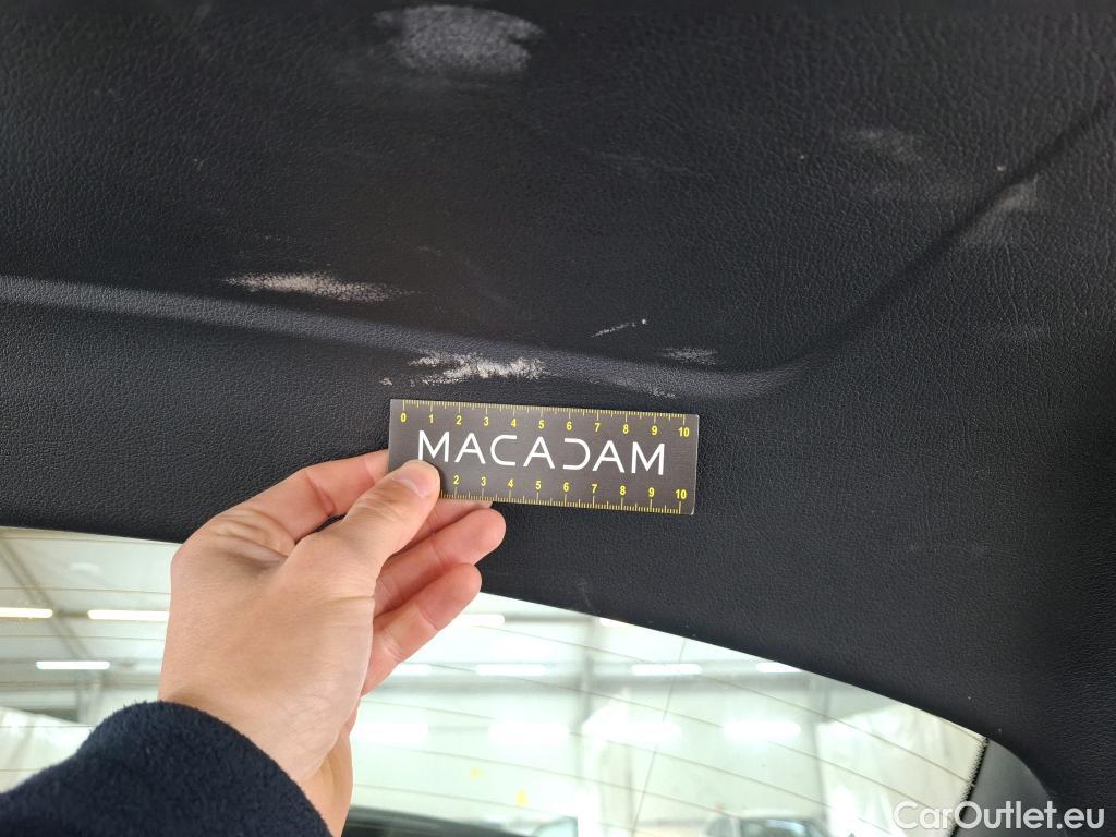  Mercedes  A-Klasse MERCEDES-BENZ Classe A Compact / 2018 / 5P / Berline A 200 AMG Line 7G-DCT #25