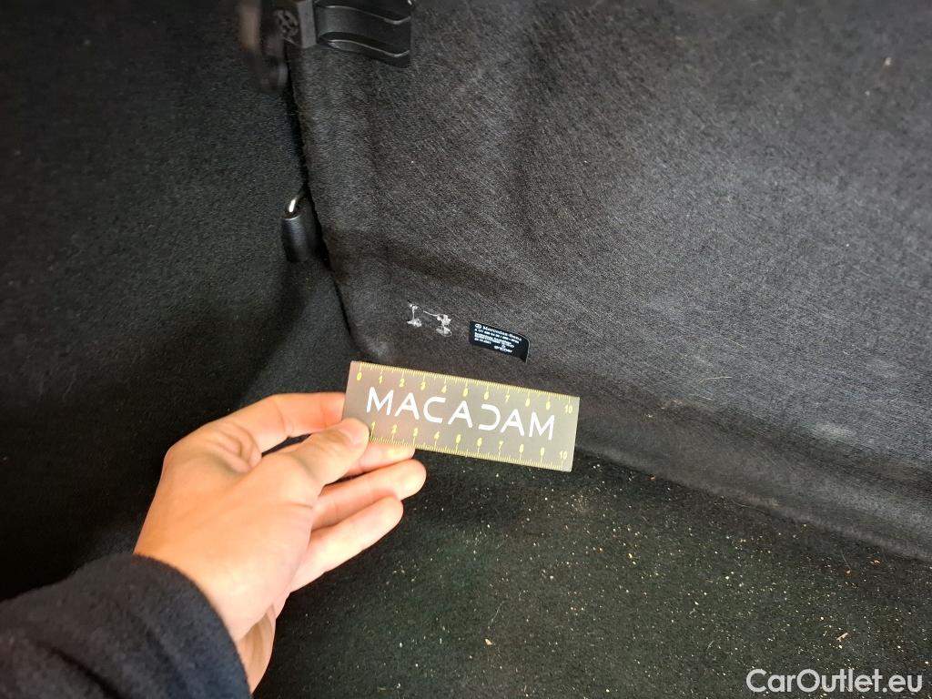  Mercedes  A-Klasse MERCEDES-BENZ Classe A Compact / 2018 / 5P / Berline A 200 AMG Line 7G-DCT #4