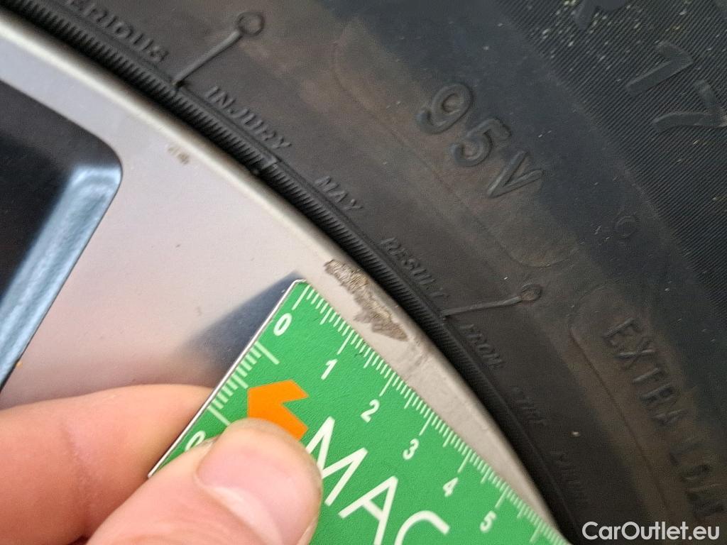  Mercedes  A-Klasse MERCEDES BENZ Classe A Compact 2018 5P Berline A 250 e Business Line 8GDCT #8