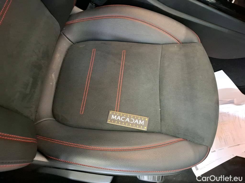  Mercedes  A-Klasse MERCEDES-BENZ Classe A Compact / 2018 / 5P / Berline A 200 AMG Line 7G-DCT #29