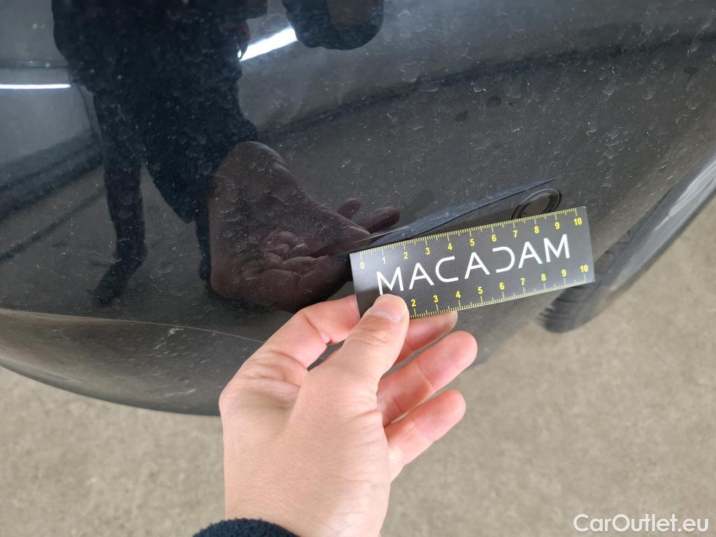  Mercedes  A-Klasse MERCEDES-BENZ Classe A Compact / 2018 / 5P / Berline A 200 AMG Line 7G-DCT #45