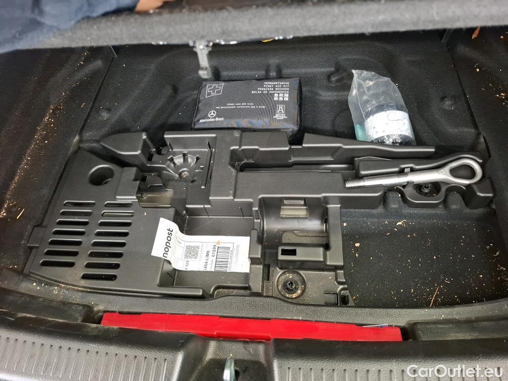  Mercedes  A-Klasse MERCEDES-BENZ Classe A Compact / 2018 / 5P / Berline A 200 AMG Line 7G-DCT #19