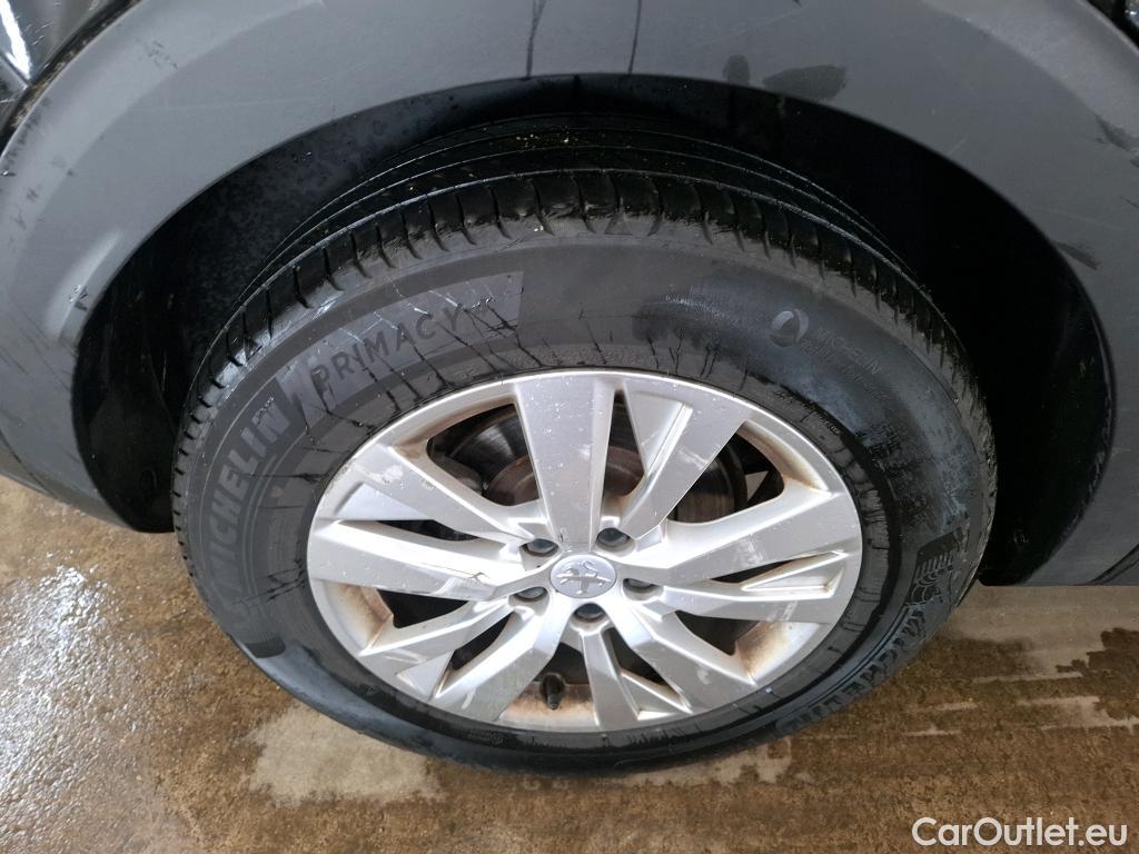  Peugeot  3008  Active Business 1.2 PureTech 130CV BVA8 E6d #28