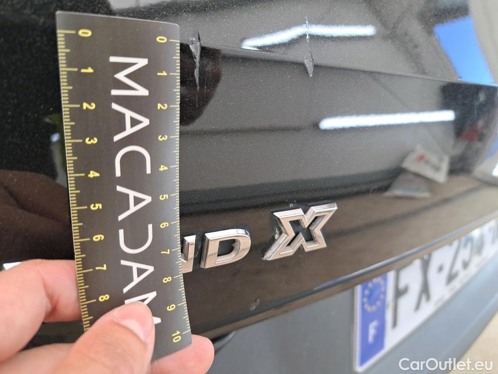  Opel   Grandland X Grandland X Elegance Business 1.5 130CV BVA8 E6d #15