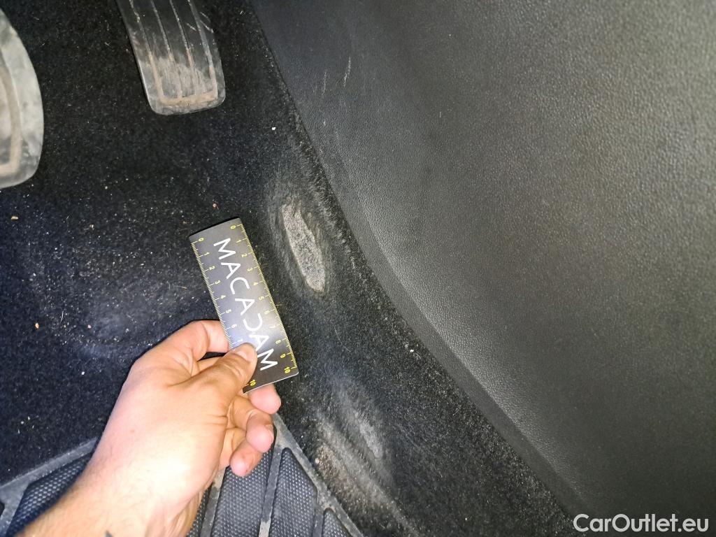  Opel   Grandland X Grandland X Elegance Business 1.5 130CV BVA8 E6d #31