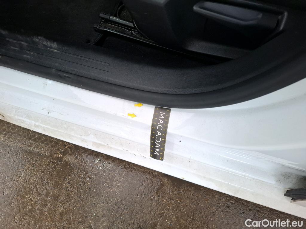  Peugeot  208  Active Business 1.2 PureTech 100CV BVM6 E6d #17