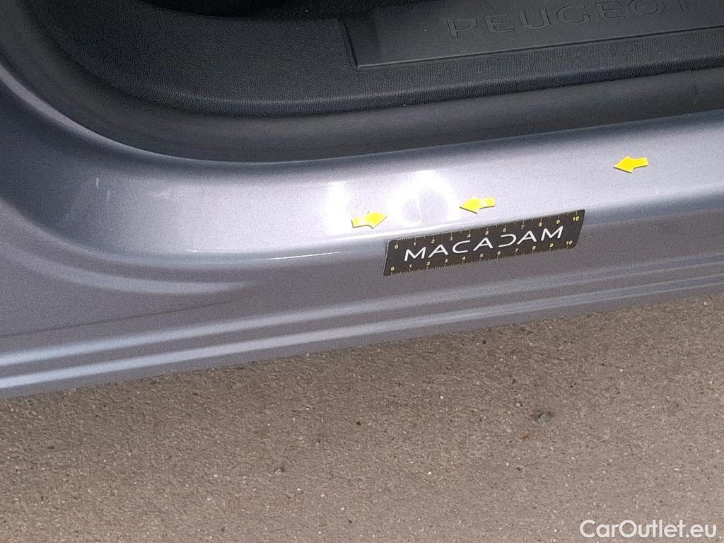  Peugeot  3008  Allure Pack 1.5 HDi 130CV BVA8 E6d #40