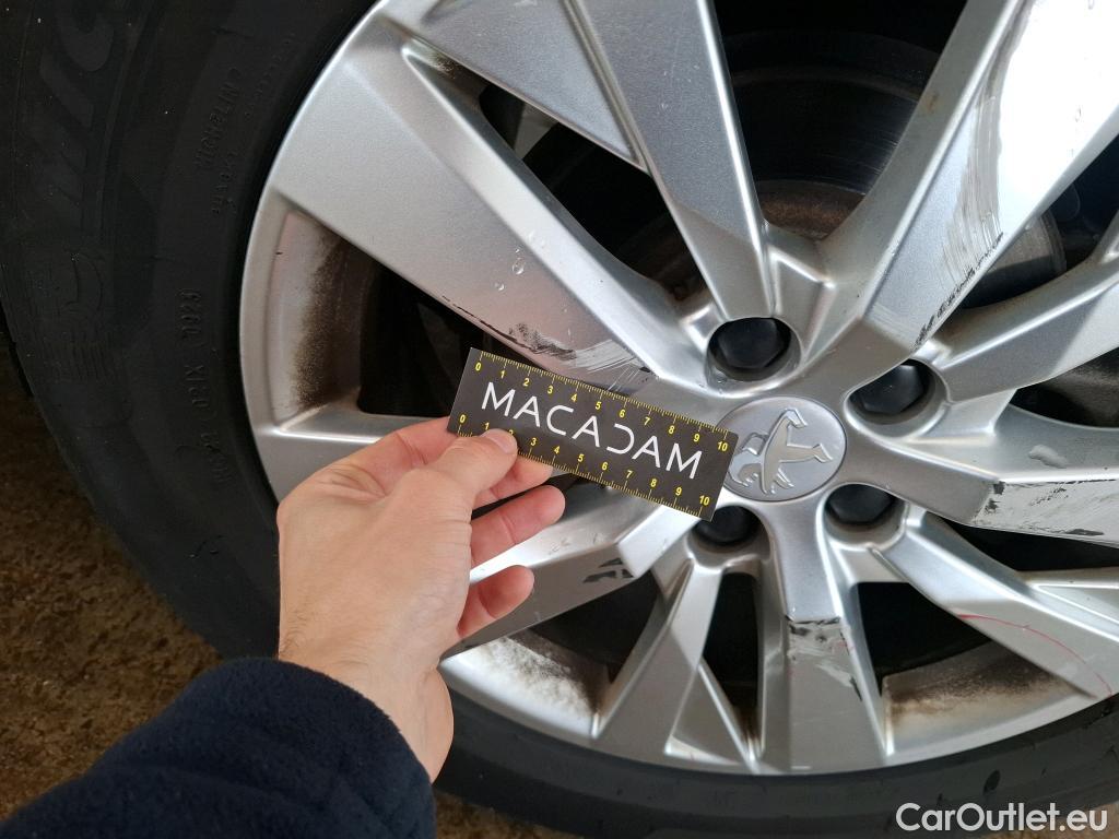  Peugeot  3008  Active Business 1.2 PureTech 130CV BVA8 E6d #27