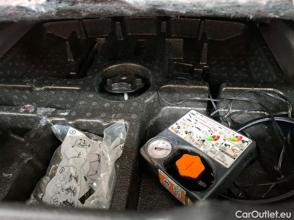  Nissan  Qashqai NISSAN  / 2021 / 5P / Crossover 1.3 MHEV 158ch Xtronic Tekna #12