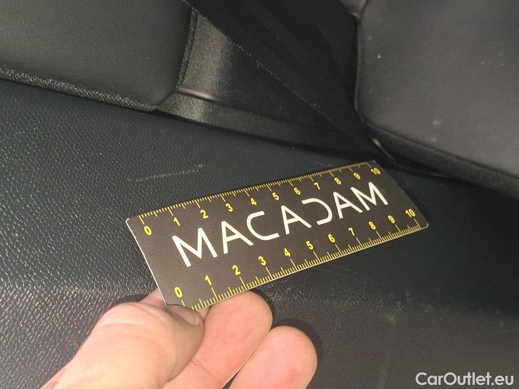  Peugeot  3008  Allure Pack 1.5 HDi 130CV BVA8 E6d #37