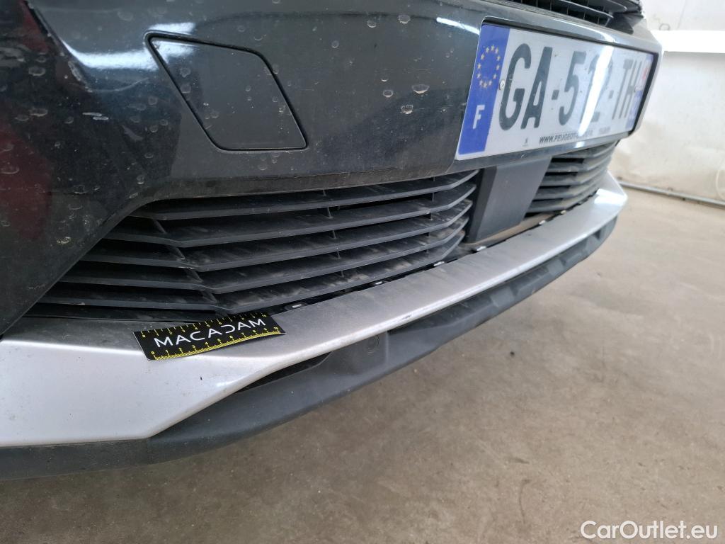  Peugeot  3008  Allure 1.5 HDi 130CV BVA8 E6d #51