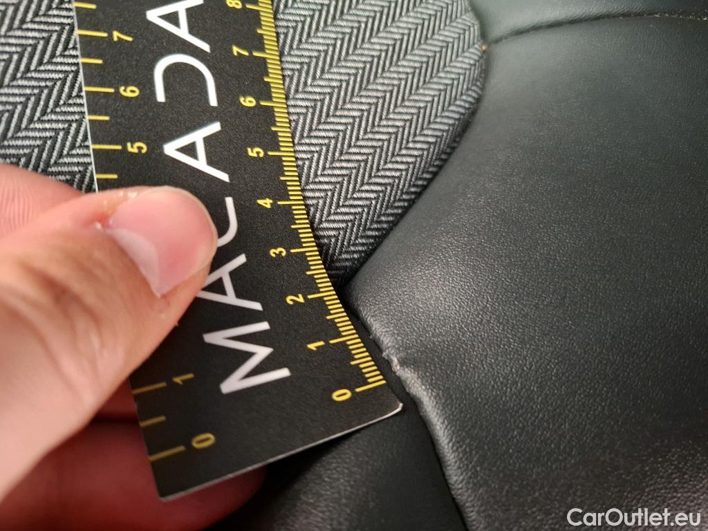  Peugeot  3008  Allure 1.5 HDi 130CV BVA8 E6d #42