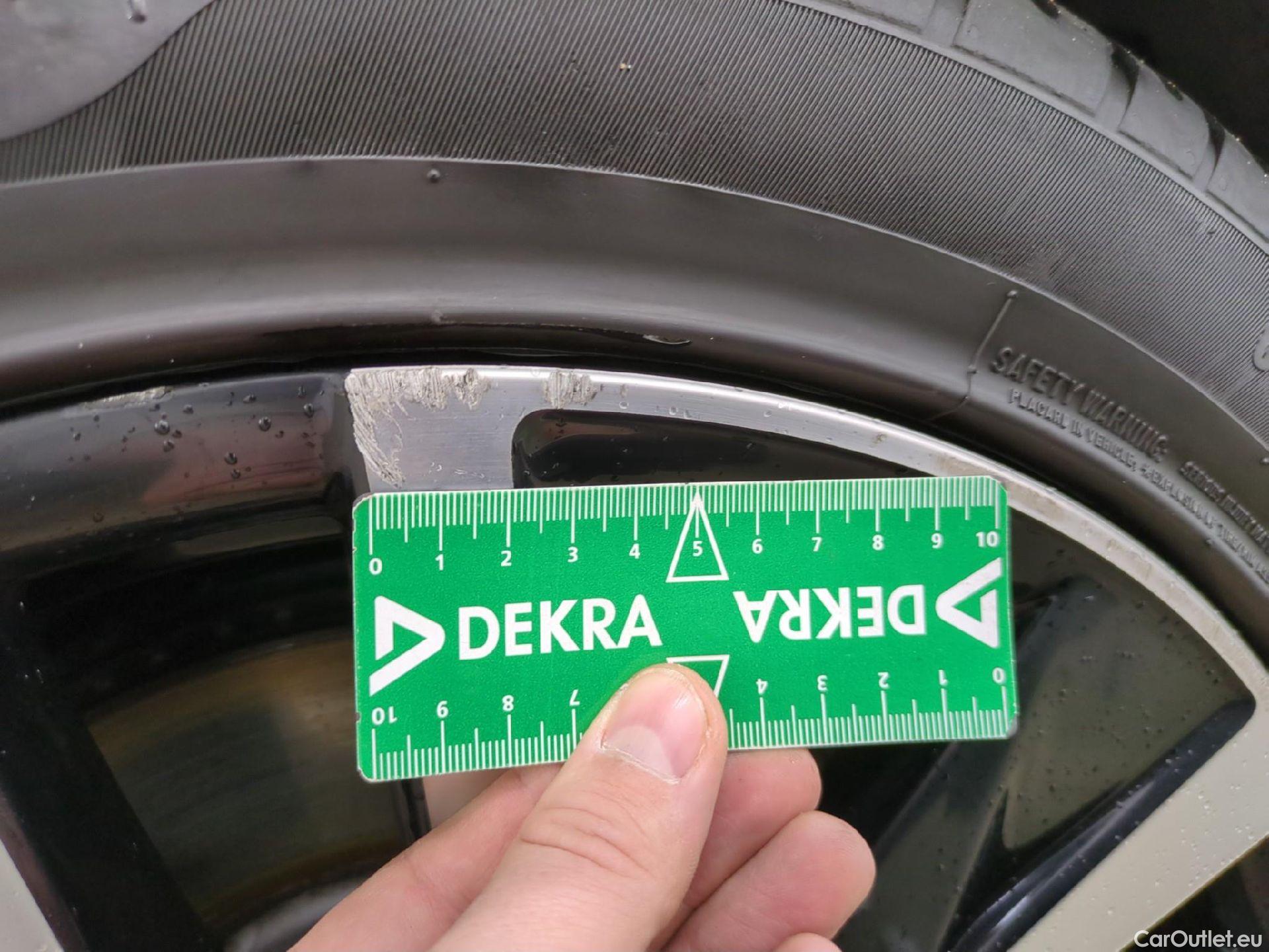  Peugeot  508 PEUGEOT  SW / 2018 / 5P / Break HYBRID 225 E-EAT8 GT #22