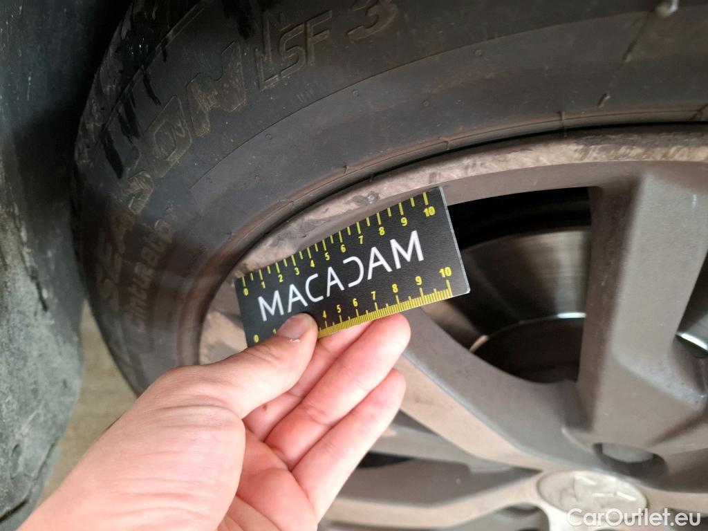  Peugeot  3008  Allure 1.5 HDi 130CV BVA8 E6d #33