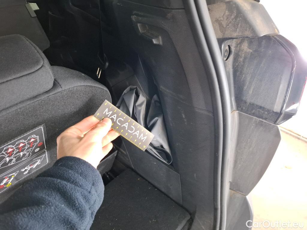  Peugeot  5008  Active Pack 1.5 HDi 130CV BVA8 7 Sieges E6d #54