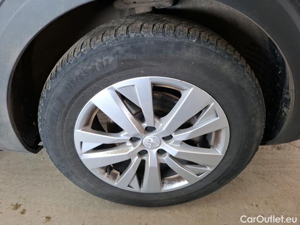  Peugeot  5008  Active Pack 1.5 HDi 130CV BVA8 7 Sieges E6d #47