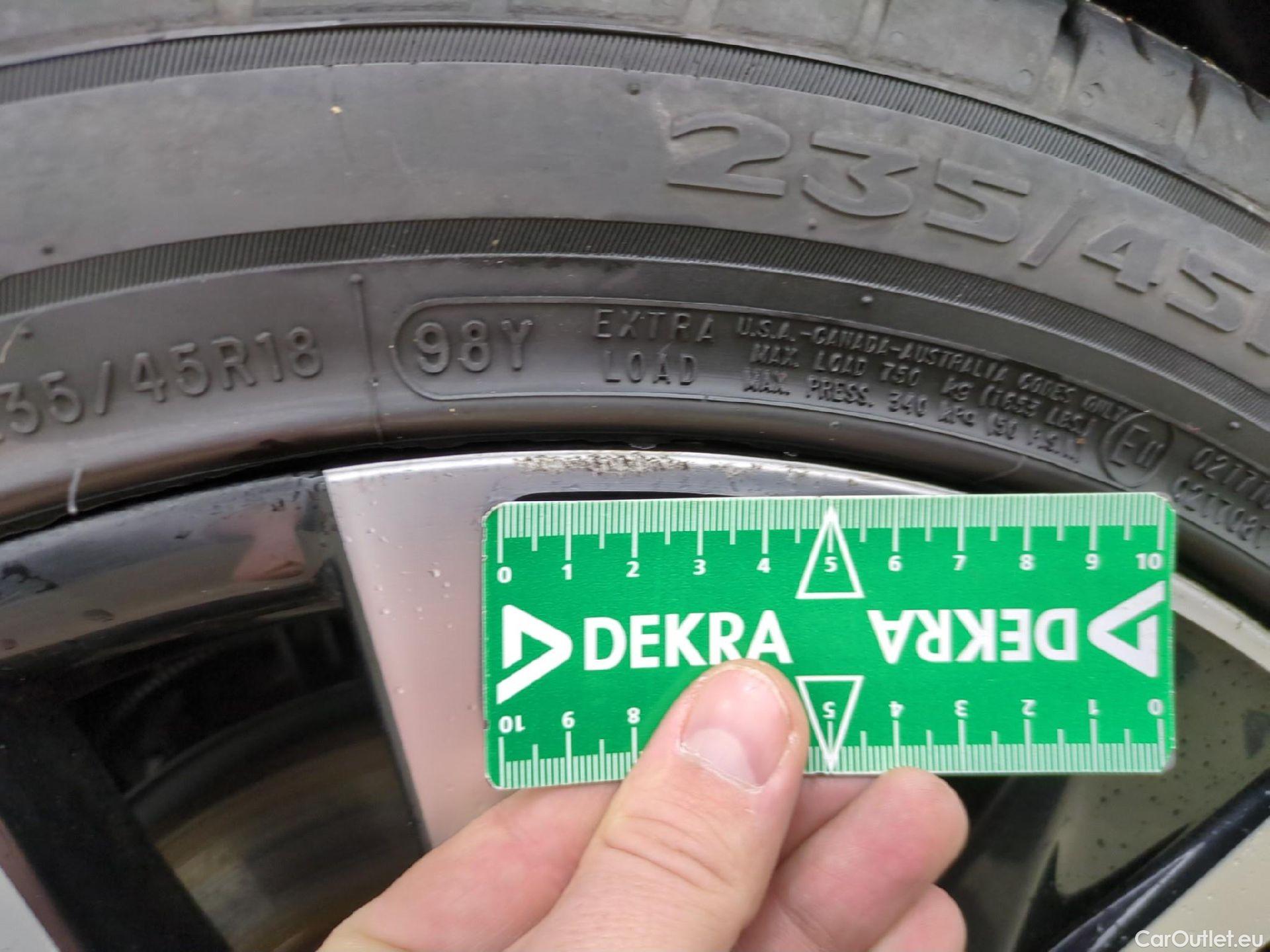  Peugeot  508 PEUGEOT  SW / 2018 / 5P / Break HYBRID 225 E-EAT8 GT #25